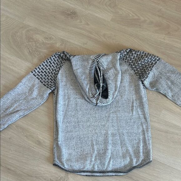 BKE Black and White Knit Hoodie - Picture 3 of 5